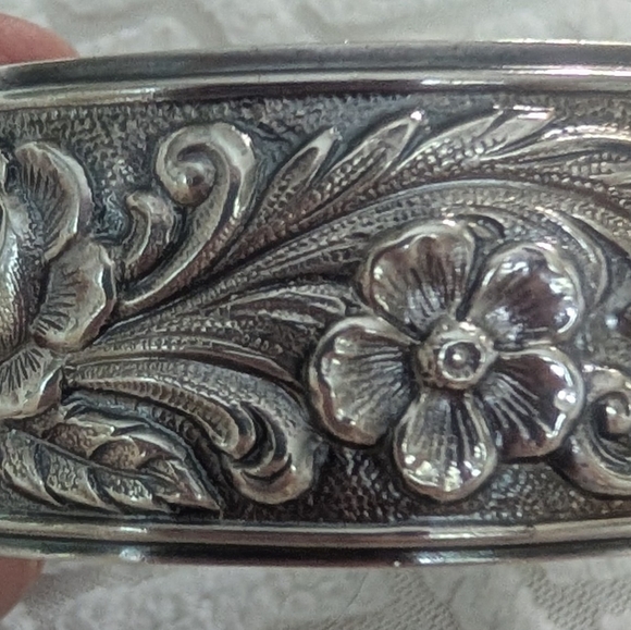 S.Kirk & Son Vintage Sterling Repousse Wide Cuff Bracelet Rose Floral Romantic - Picture 6 of 7